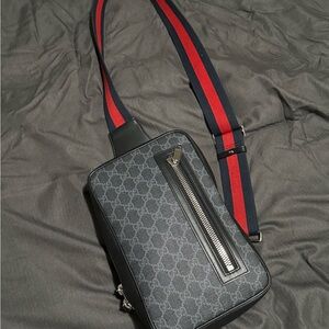 Gucci Men's Black and Gray Crossbody Bag